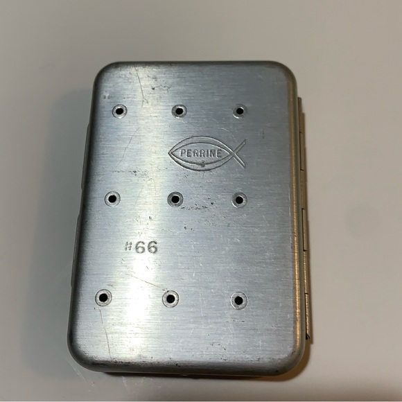 Box handmade fly fishing flies - Picture 5 of 5